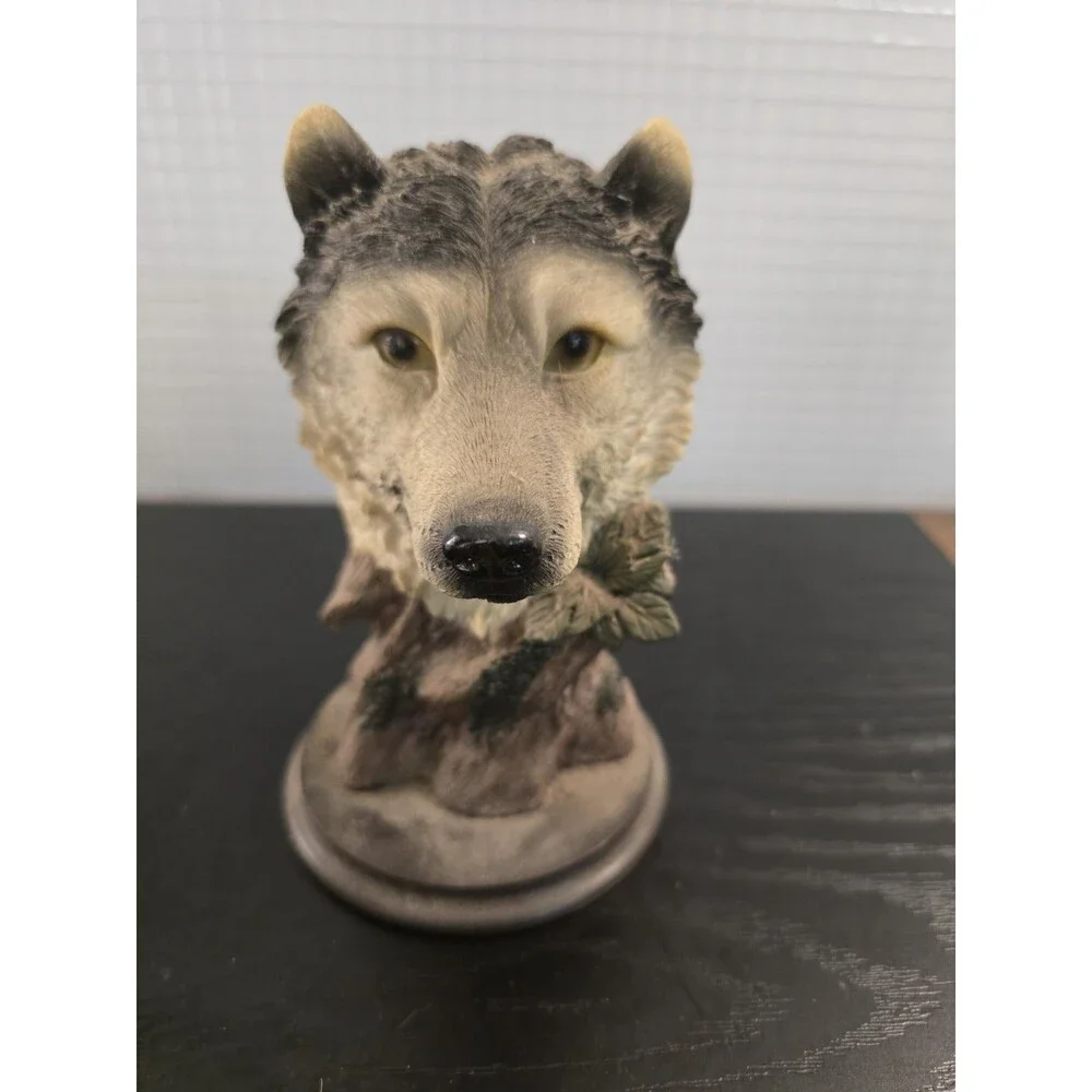 5in Polystone Wolf Head On Base Statue Wild Animal Decorative Sculpture